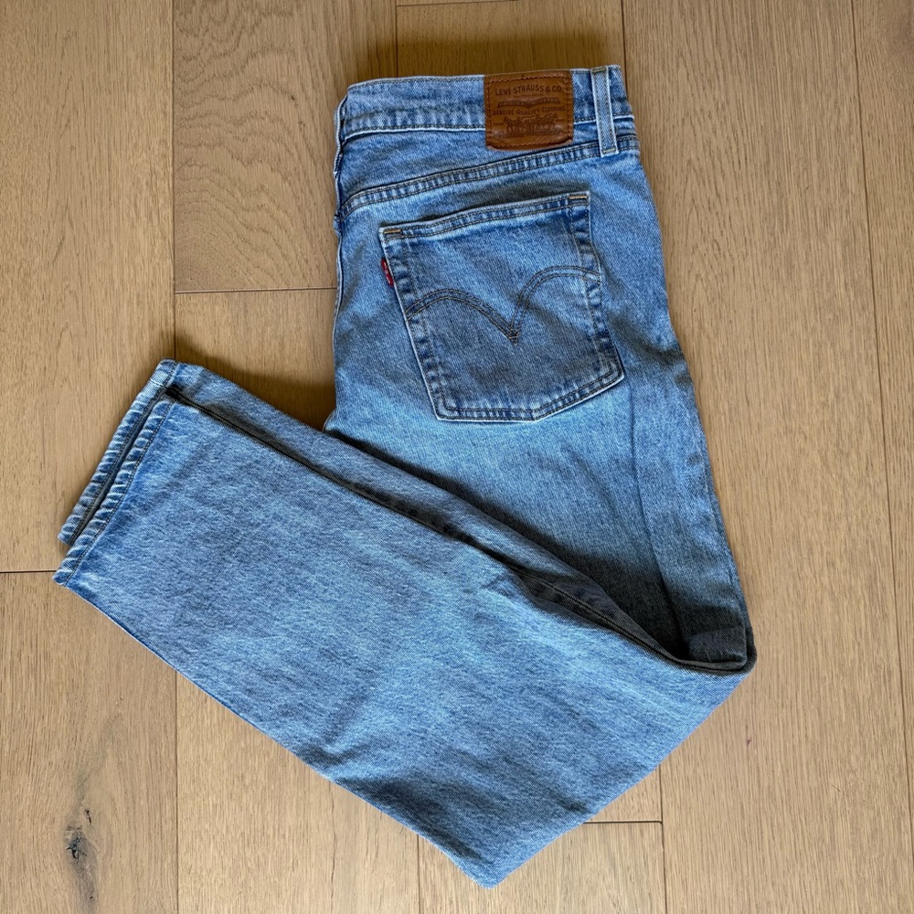 Levi’s Women’s Wedgie Straight Leg Jeans